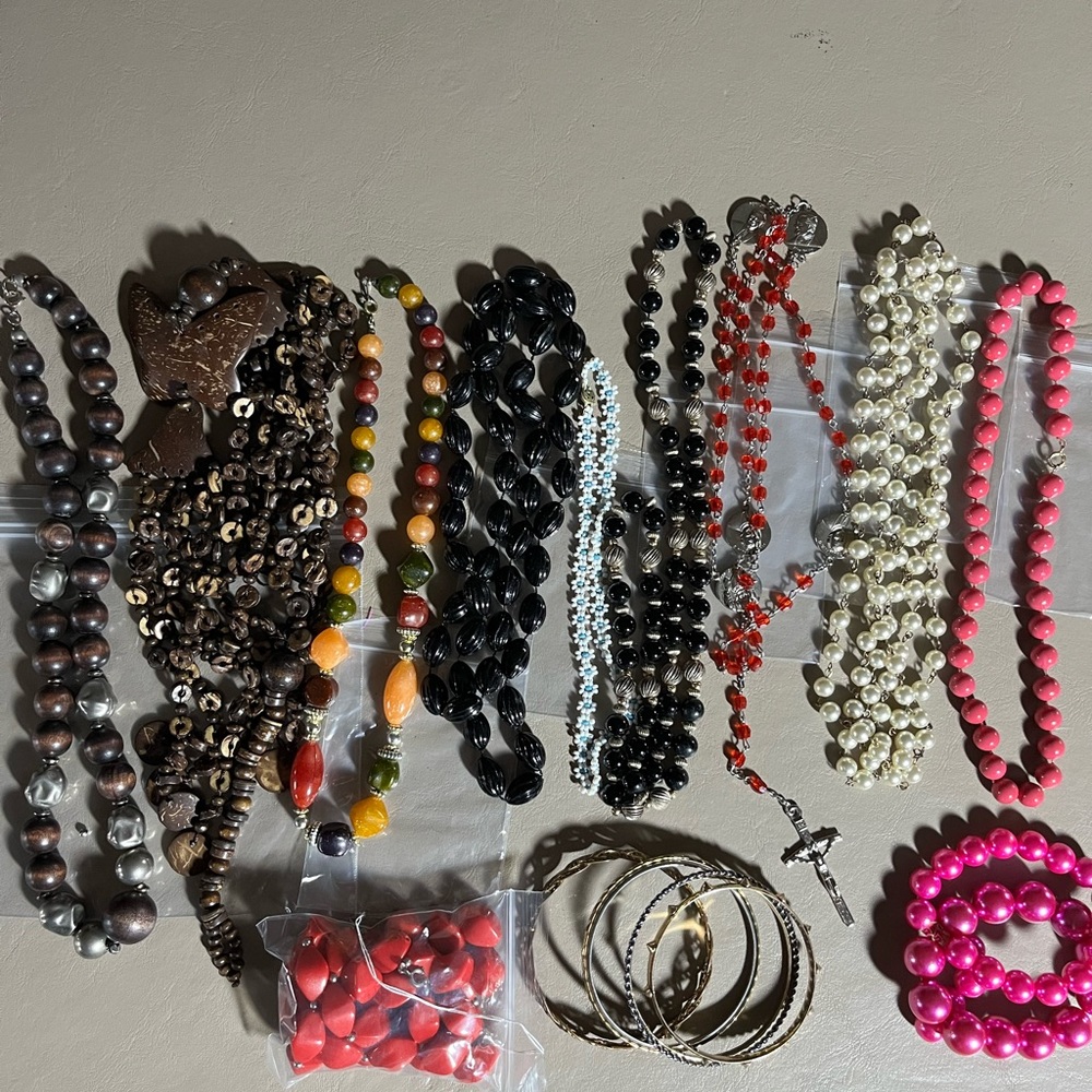 Crafters Jewelry Bundle - Junk Jewelry - Some Ready To Wear Pieces. Lot 2